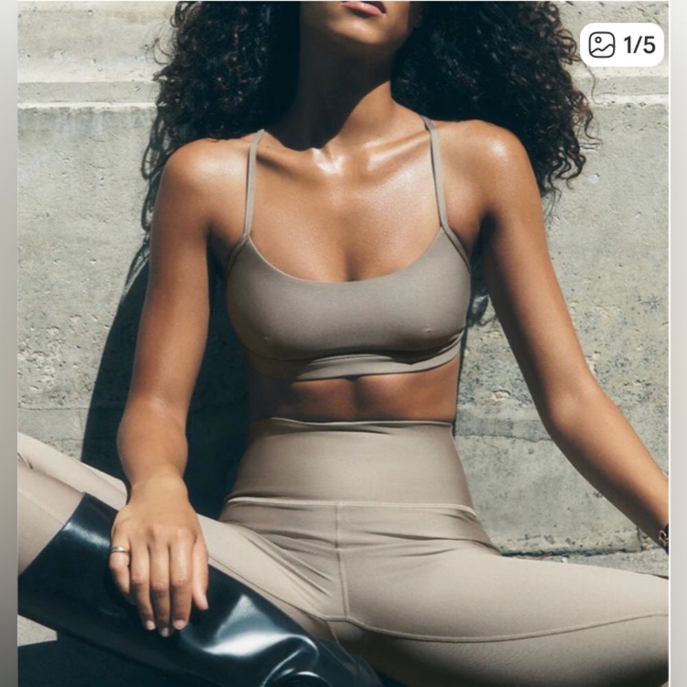 ALO Yoga | Airlift Bra Light Cocoa Small
